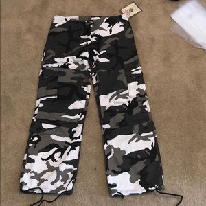 super cute white and black camo pants!!